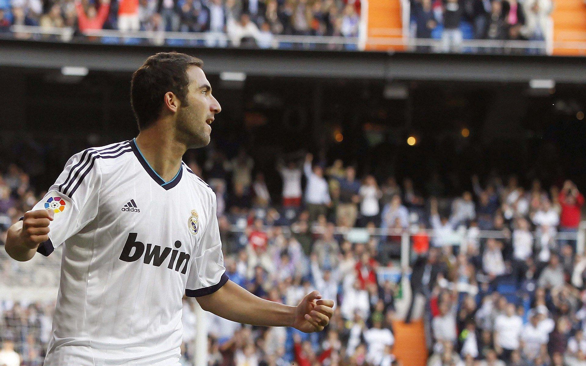 英雄联盟全球总决赛，巅峰对决，新王登基