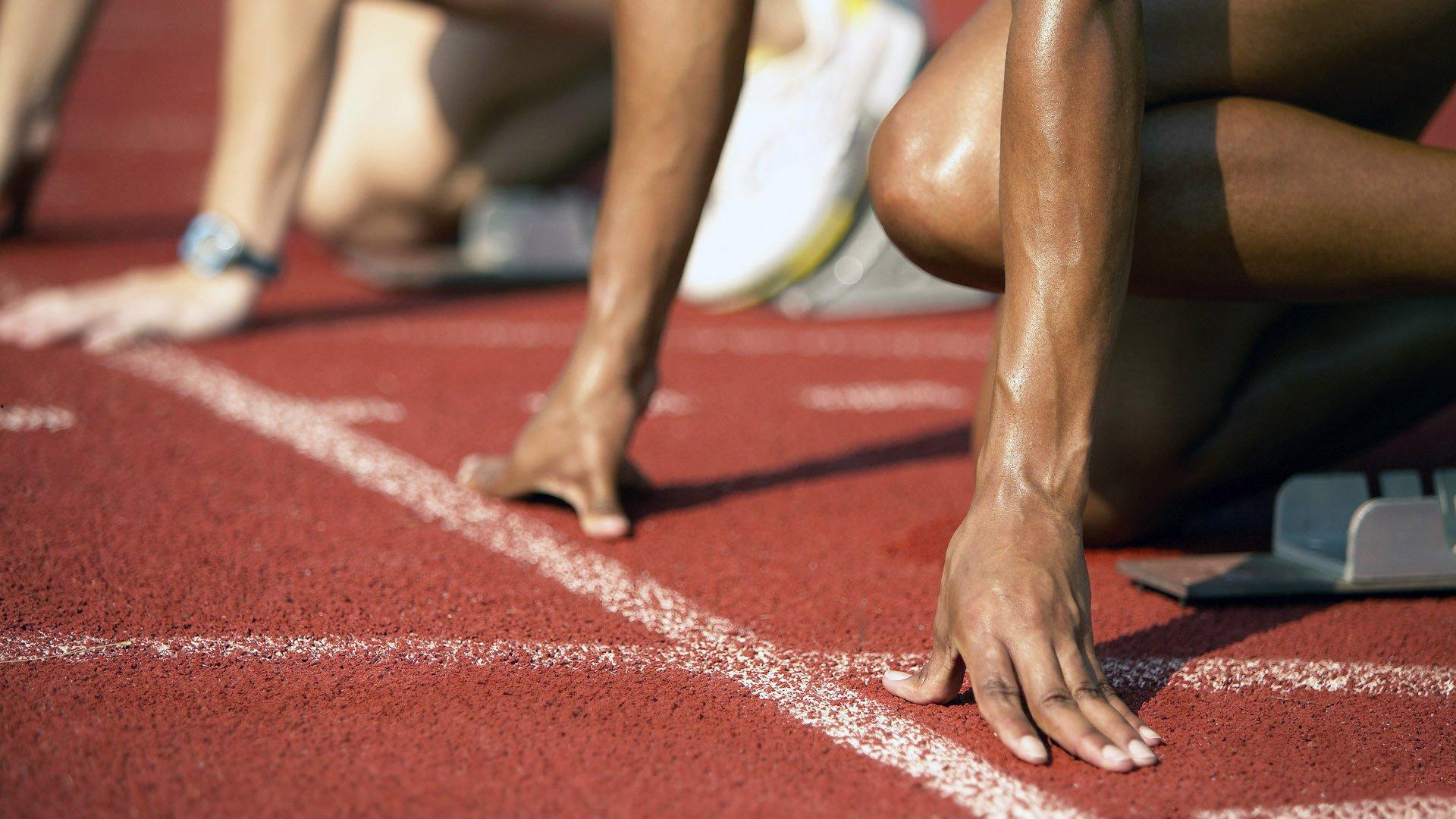 短跑新星闪耀全国锦标赛 破纪录夺冠引关注