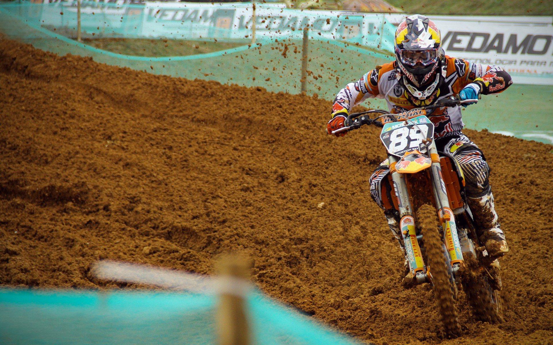 费德勒退役一周年，回顾传奇职业生涯与不朽遗产